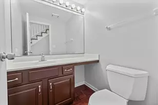 17 Cherrywood Dr, Schaumburg, IL 60194 - Photo 13