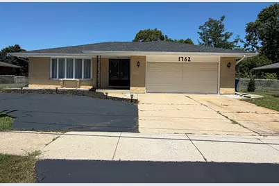 1762 E Camp McDonald Road, Mount Prospect, IL 60056 - Photo 1