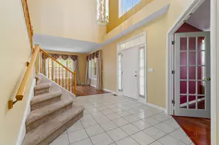 1713 Nathan Ln, Libertyville, IL 60048 - Photo 3