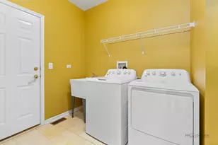 1713 Nathan Ln, Libertyville, IL 60048 - Photo 15