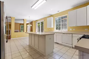 1713 Nathan Ln, Libertyville, IL 60048 - Photo 7