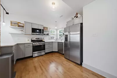8423 Greenview Avenue, Brookfield, IL 60513 - Photo 17