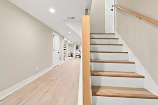 9314 S Colfax Ave, Chicago, IL 60617 - Photo 17