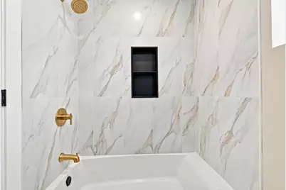9314 S Colfax Avenue, Chicago, IL 60617 - Photo 13