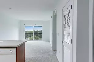135 S York St, Elmhurst, IL 60126 - Photo 9