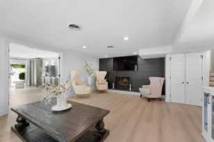 617 S Glendale Ln, Mount Prospect, IL 60056 - Photo 13