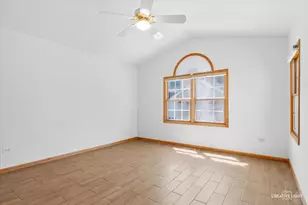 840 Havenshire Rd, Naperville, IL 60565 - Photo 7