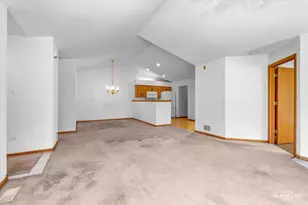 840 Havenshire Rd, Naperville, IL 60565 - Photo 3