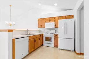 840 Havenshire Rd, Naperville, IL 60565 - Photo 5