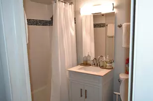 109 S Elmwood Ave, Oak Park, IL 60302 - Photo 7