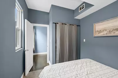 2835 W Wellington Avenue #2, Chicago, IL 60618 - Photo 11