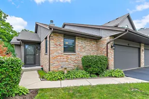 17 Garden Crescent Ct, Elgin, IL 60123 - Photo 1