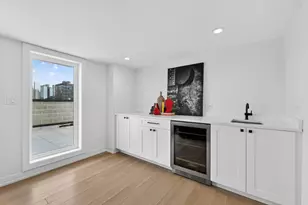 1347 W Grand Ave, Chicago, IL 60642 - Photo 21