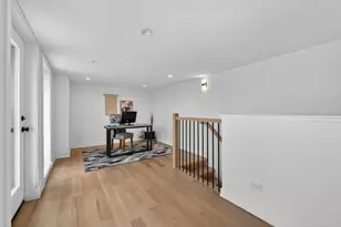 1347 W Grand Ave, Chicago, IL 60642 - Photo 21