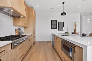1347 W Grand Ave, Chicago, IL 60642 - Photo 9