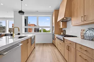 1347 W Grand Ave, Chicago, IL 60642 - Photo 11