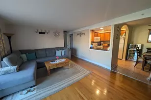 9421 S Roberts Rd, Hickory Hills, IL 60457 - Photo 9
