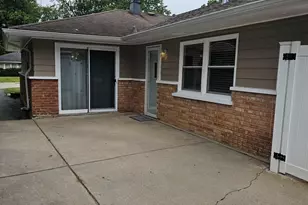 412 Suwanee St, Park Forest, IL 60466 - Photo 5