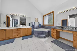 11923 Devonshire St, Algonquin, IL 60102 - Photo 13
