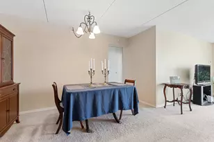 2005 S Finley Rd, Lombard, IL 60148 - Photo 7