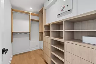 1347 W Grand Ave, Chicago, IL 60642 - Photo 15