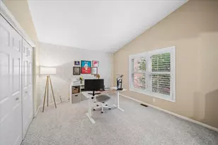 39W423 Herrington Blvd, Geneva, IL 60134 - Photo 17