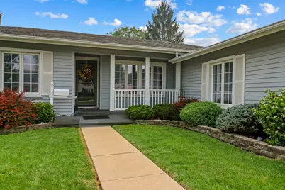 575 Gateshead N Avenue, Elk Grove Village, IL 60007 - Photo 3