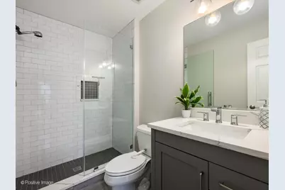 5566 Cloverdale Road, Hanover Park, IL 60133 - Photo 17