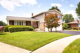 16536 Maple Ct, South Holland, IL 60473 - Photo 1