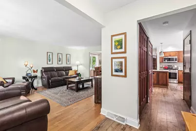 6722 W 93rd Street, Oak Lawn, IL 60453 - Photo 7