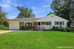303 Ridge St, Algonquin, IL 60102 - Photo 1