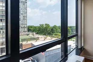 5415 N Sheridan Rd, Chicago, IL 60640 - Photo 3