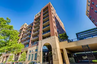 811 W 15th Pl, Chicago, IL 60608 - Photo 1