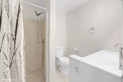 9045 Emerson Drive, Des Plaines, IL 60016 - Photo 17