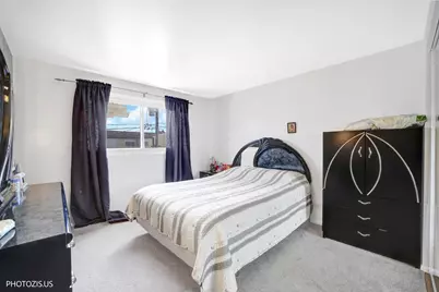9045 Emerson Drive, Des Plaines, IL 60016 - Photo 13
