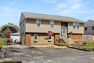 305 Hickory Avenue, Romeoville, IL 60446 - Photo 3