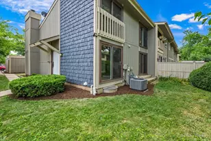 642 Glacier Trail, Roselle, IL 60172 - Photo 33