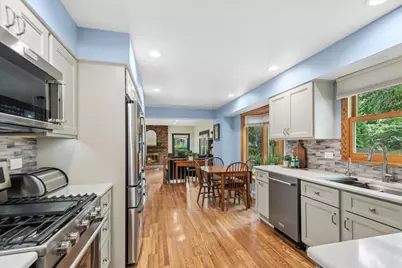 619 Dawes Street, Libertyville, IL 60048 - Photo 5