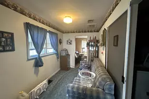 127 Holland Ct, Creve Coeur, IL 61610 - Photo 3
