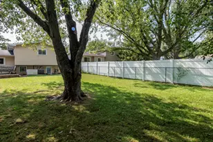 2417 Metropolitan Ave, Waukegan, IL 60087 - Photo 31