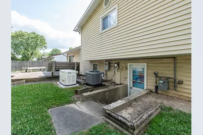 2417 Metropolitan Avenue, Waukegan, IL 60087 - Photo 27