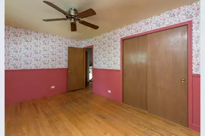 2417 Metropolitan Avenue, Waukegan, IL 60087 - Photo 15