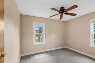 33320 N Sunset Ave, Grayslake, IL 60030 - Photo 9