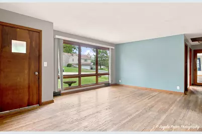 1401 Channel Beach Avenue, Johnsburg, IL 60051 - Photo 3