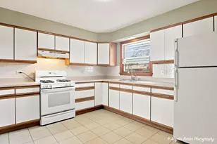 1401 Channel Beach Ave, Johnsburg, IL 60051 - Photo 13