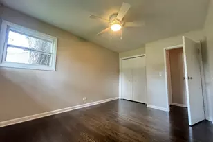 16260 W Arlington Dr, Libertyville, IL 60048 - Photo 11