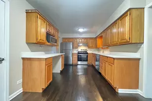 16260 W Arlington Dr, Libertyville, IL 60048 - Photo 5