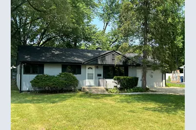 16260 W Arlington Drive, Libertyville, IL 60048 - Photo 1