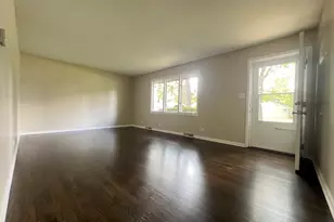 16260 W Arlington Dr, Libertyville, IL 60048 - Photo 7