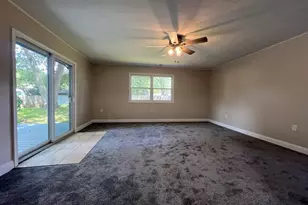 16260 W Arlington Dr, Libertyville, IL 60048 - Photo 9